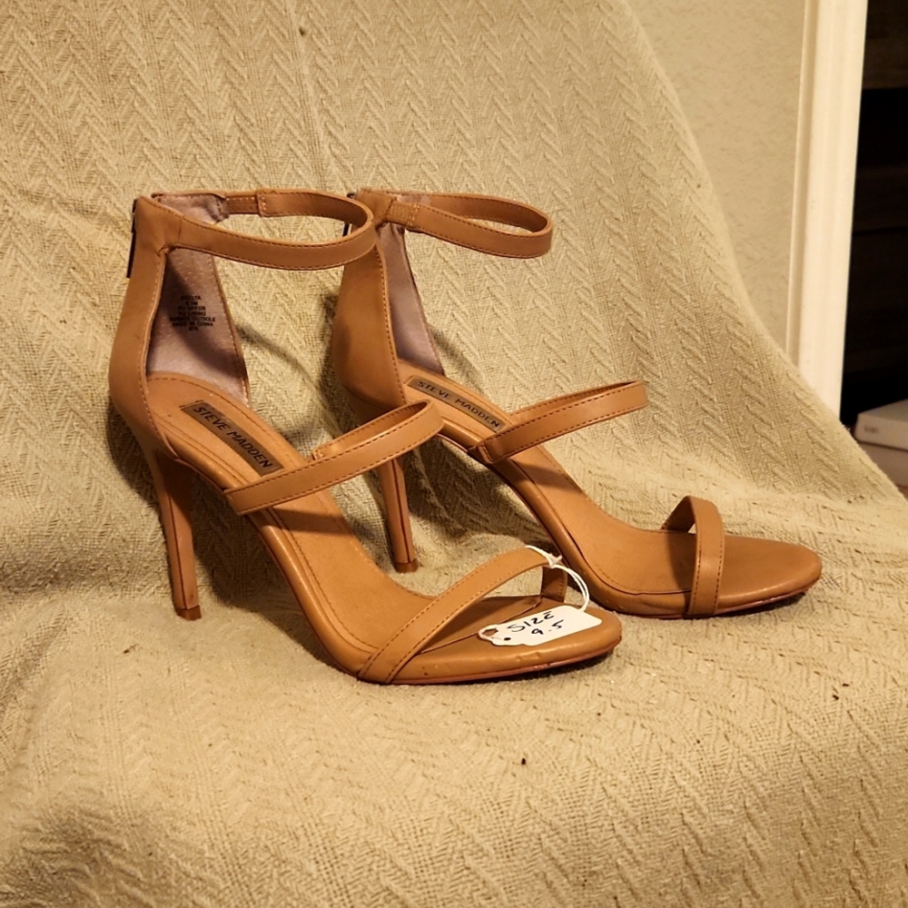 Super Cute Steve Madden Strappy Heels